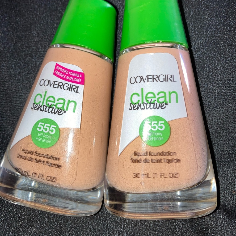 CoverGirl Foundation 555 Soft Honey